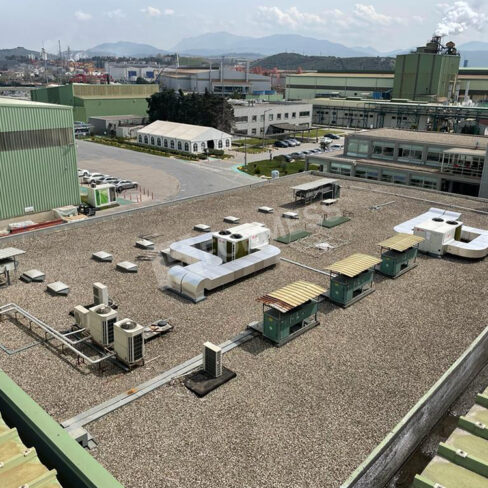 Elektrik Odası Rooftop Klima, rooftop soğutma sistemi, elektrik odası fan coil, endüstriyel klima, HVAC tesis kurulumu, mekanik iklimlendirme, rooftop klima montajı, enerji tasarruflu soğutma, FORMESS rooftop uygulama, elektrik odası iklim sistemi,