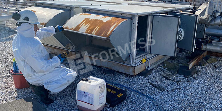 Klima Santrali Genel Bakım, santral bakım hizmeti, endüstriyel iklimlendirme kontrolü, klima santrali performans artırma, enerji verimli santral bakımı, havalandırma sistemi optimizasyonu, klima santrali temizlik ve bakım, endüstriyel hava kalitesi yönetimi,